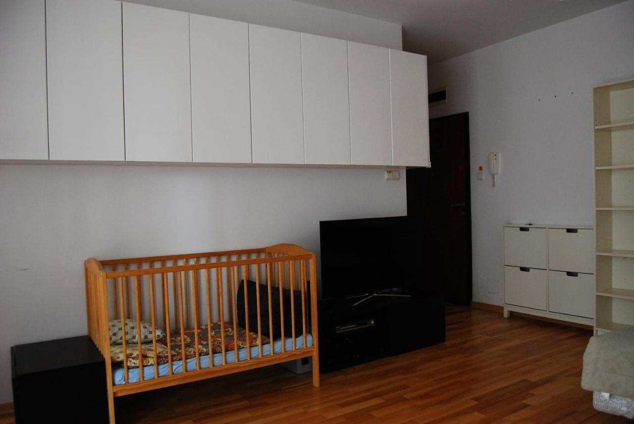 Apartament - Chelmska Olinek ワルシャワ エクステリア 写真